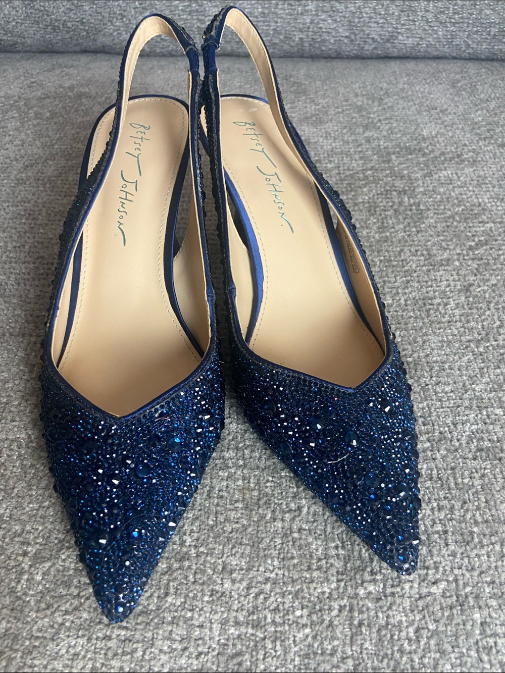 Betsey Johnson Navy Crystal Pointed Slingback Heels size 7M - Picture 11 of 16